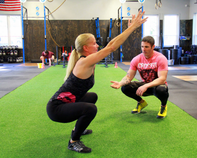1 Air Squat Photo 1